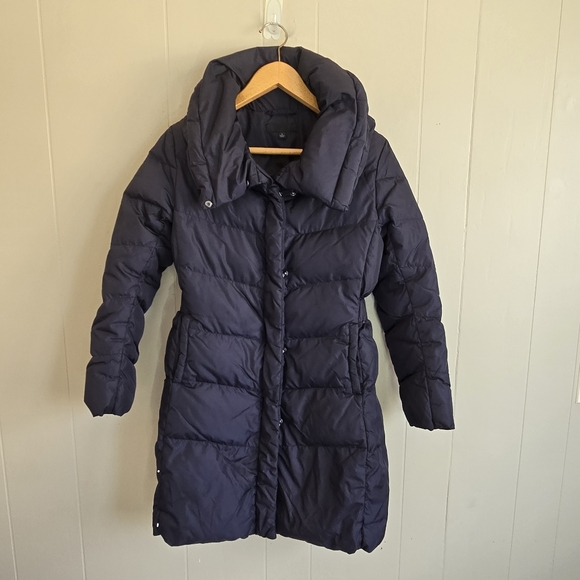 Uniqlo Jackets & Blazers - Uniqlo down puffer coat navy blue size S